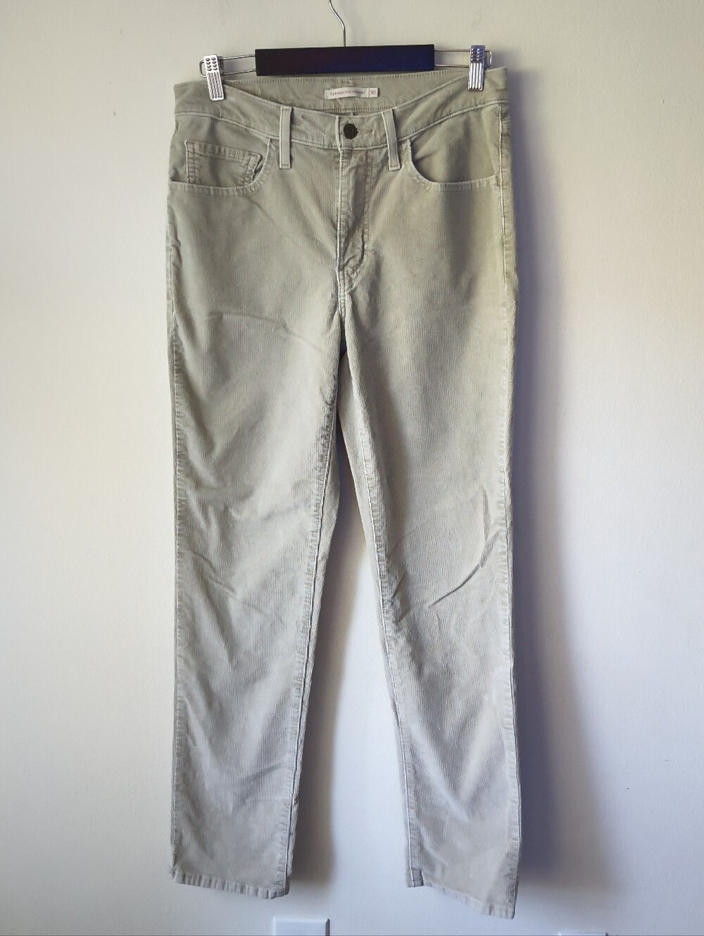 Levi's 724 High Rise Straight Leg Corduroy Pants Women 30x30 Beige Neutral
